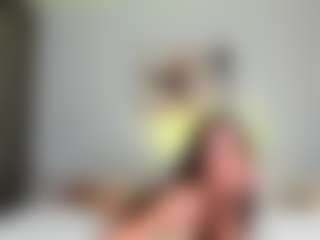 Live cam show with Mariana - Teen (18+) on Hubzter Live