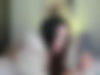 Show de cam en vivo con Mariana - Small Tits Toys en Camsoda