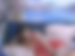 Live cam show with indianaqua - Striptease MILF on Camiplay Live