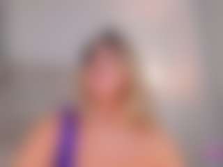 Live cam show with Britney Amberr - Curvy Latina on Milf Play | colombia