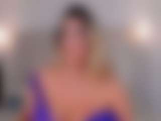Live cam show with Britney Amberr - Squirt Curvy on 1on1-livenow
