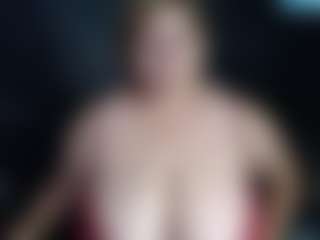 crystaleva MILF webcam performer live streaming