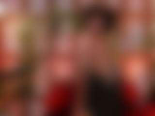 Live cam show with Victoria Milan - Bikini on Milf Play