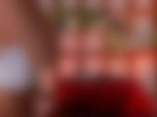 Live cam show with Victoria Milan - Bikini on Uber Horny