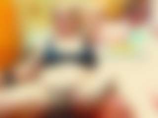 Live cam show with seductiveely - Granny Blonde Hair on CamSodaAdn