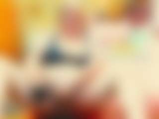 Live cam show with seductiveely - Granny Lovense on mypornchat.com