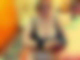 Live cam show with seductiveely - Granny MILF on crypto-cams