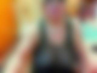 Live cam show with seductiveely - Granny MILF on thefappeningchat.com