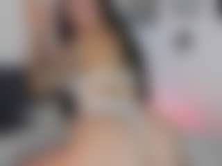 Live cam show with Lia Prada - Squirt on Camsoda