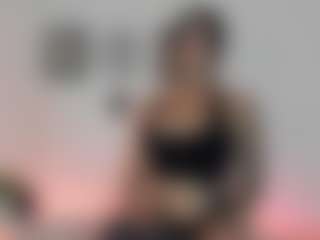 Live cam show with Lia Prada - Brown Eyes Teen (18+) on Camsoda