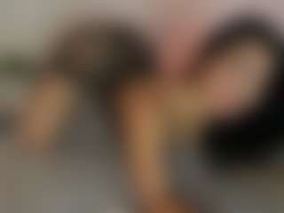 Live cam show with Lia Prada - Athletic Young Adult on Camsoda
