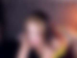 Live cam show with Kimberly - Bikini on infinitiblacc.com