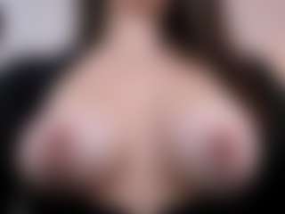 Live cam show with Kimberly - Skinny on StripNow