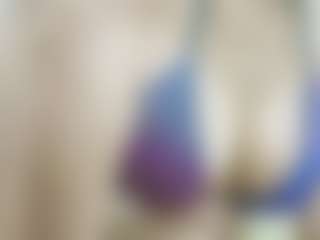 Live cam show with nidhilove - Big Nipples on Camsoda