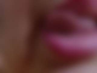 Live cam show with erika-lois - Living Room on fapnchat