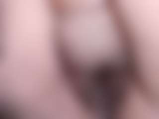 Live cam show with erika-lois - Thick on Dolls Live