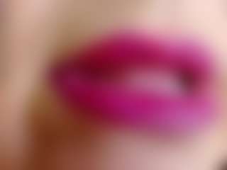 Live cam show with erika-lois - Moaning on Camsoda