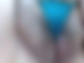 Live cam show with erika-lois - Living Room on sexylive.show
