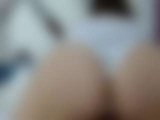 Live cam show with erika-lois - Thick on Fling VIP Chat