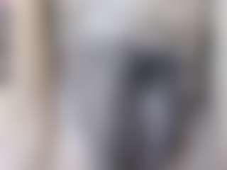 Live cam show with erika-lois - Bedroom on CamwithHer