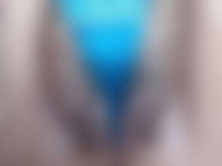 Live cam show with erika-lois - Bedroom on Gym Cam Girls