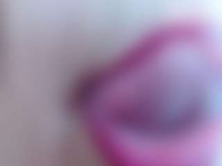 Live cam show with erika-lois - Thick on StripNow