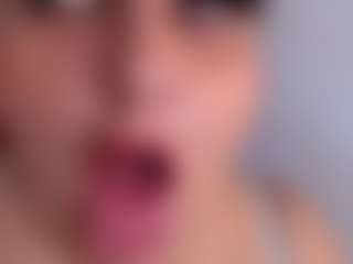 Live cam show with erika-lois - Moaning on Milfs Live