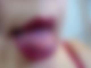 Live cam show with erika-lois - Living Room on Camsoda