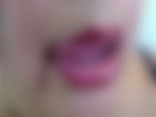 Live cam show with erika-lois - Living Room on fapnchat