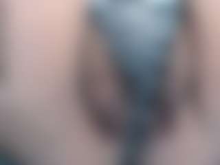 Live cam show with erika-lois - Dildo Or Vibrator on Camsoda
