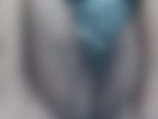 Live cam show with erika-lois - Blue Eyes on madthumbs