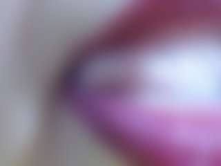 Live cam show with erika-lois - Solo on Camsoda