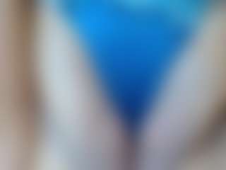 erika-lois's Live Sex Cam Show