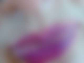 Live cam show with erika-lois - Moaning on Dare Cams