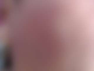 Live cam show with erika-lois - Solo on AdultVida.com