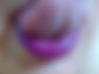 Live cam show with erika-lois - Thick on ObeyMaria