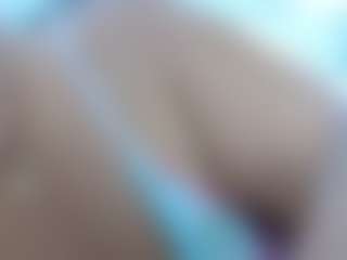 Live cam show with erika-lois - Moaning on TottyGirls