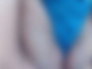 Live cam show with erika-lois - Living Room on Camsoda