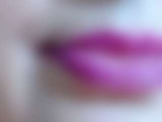 Live cam show with erika-lois - HD Curvy on Camming Site