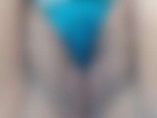 Live cam show with erika-lois - Living Room on mypornchat.com