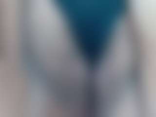 Live cam show with erika-lois - Blue Eyes on Cam Slut