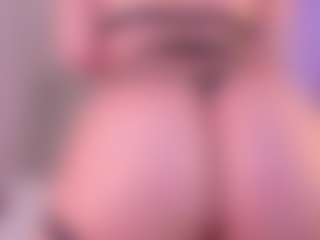 Live cam show with CleoJhonson - Naked on Camsoda