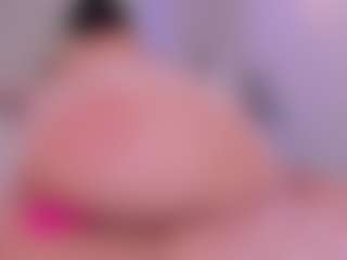 Live cam show with CleoJhonson - Brown Eyes Curvy on livesuperchat.net