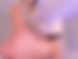 Live cam show with CleoJhonson - Full Nudity on TeamSkeetLive
