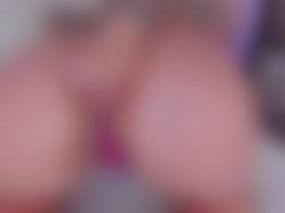 Live cam show with CleoJhonson - Fingering Latina on SquirtSoMuch | colombia