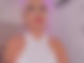 Live cam show with CleoJhonson - Squirt on Camsoda