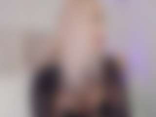 Live cam show with CleoJhonson - Oil on ObeyMaria