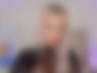 Live cam show with CleoJhonson - Fingering on Adult Interactions