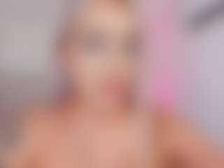 Live cam show with CleoJhonson - Lush Blonde Hair on Camsoda