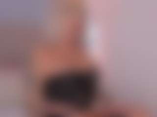 Live cam show with CleoJhonson - Bedroom Blonde Hair on StripNow